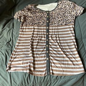 Womens poly/cotton button front baby doll short sleeve top